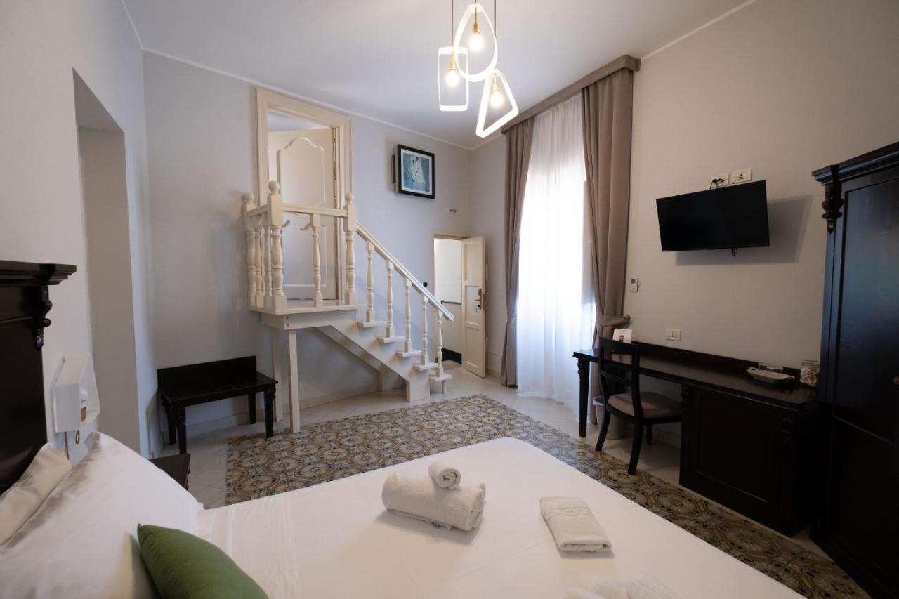 Hotel Borgo Di Ciaula Santa Flavia Exterior photo